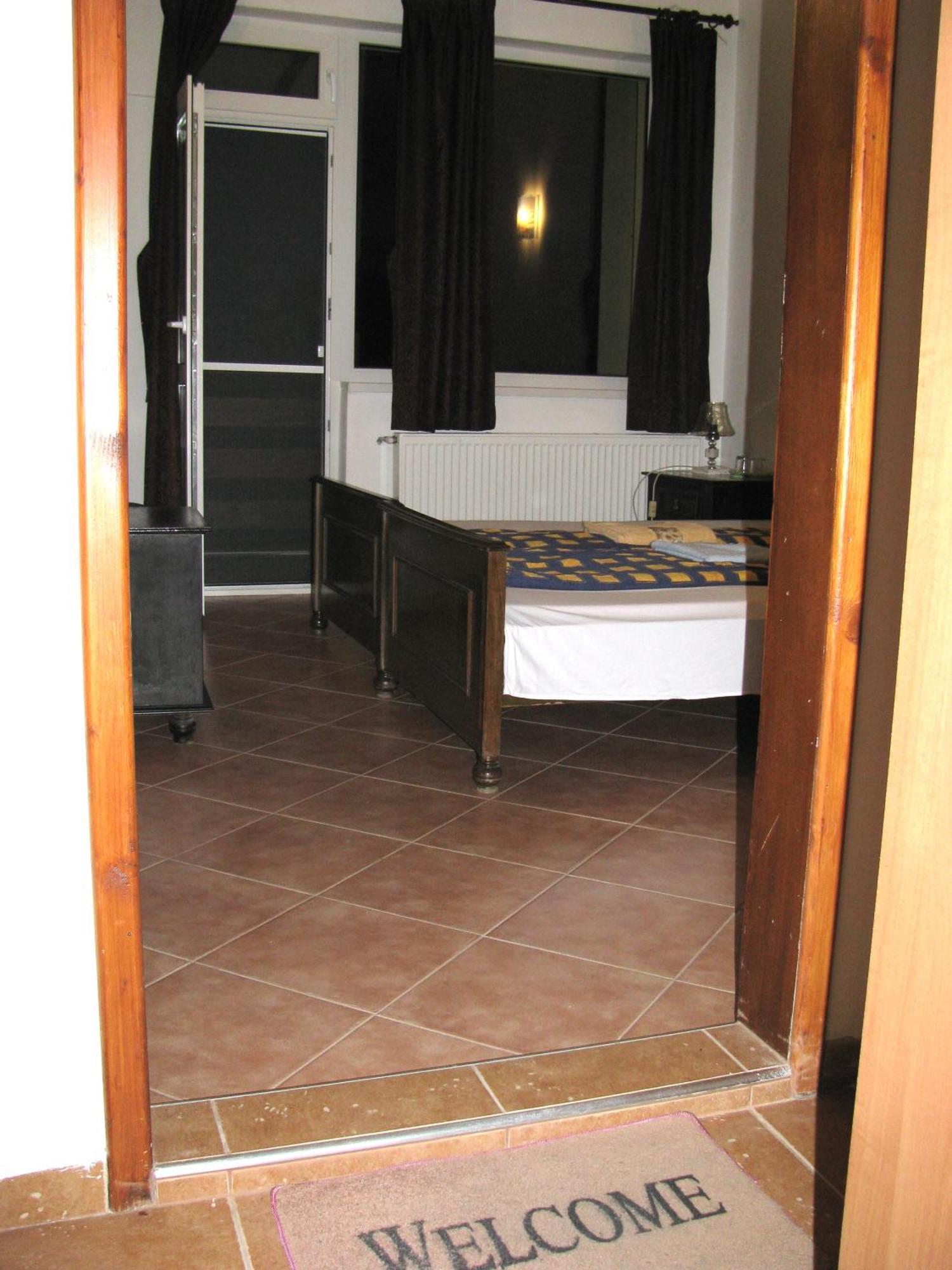 Guest House Familia Samovodene Εξωτερικό φωτογραφία