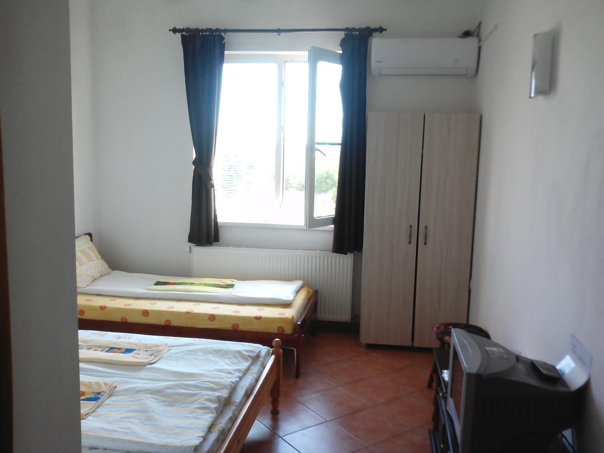 Guest House Familia Samovodene Εξωτερικό φωτογραφία